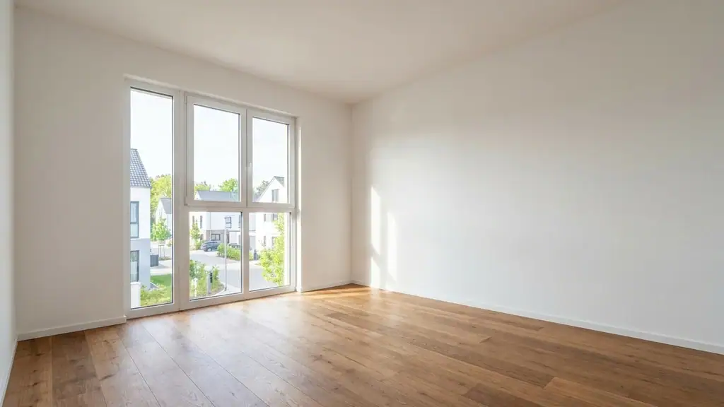 Virtuell renovierter Raum als digitales Home Staging im 16:9-Format